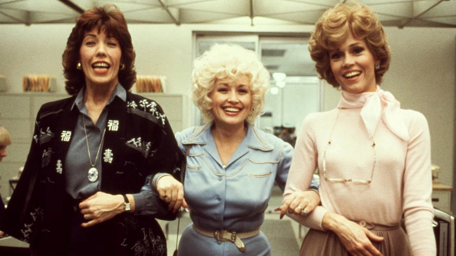 NINE TO FIVE, (aka 9 TO 5), Lily Tomlin, Dolly Parton, Jane Fonda, 1980. TM and Copyright © 20th Cen