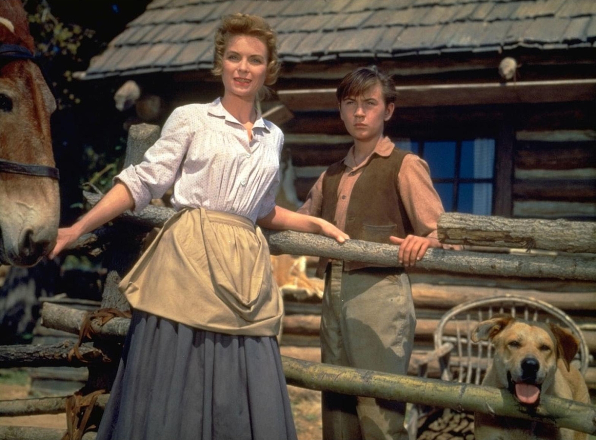 Dorothy-McGuire-as-Katie-Coates-and-Tommy-Kirk-as-Travis-Coates-in-Old-Yeller-old-yeller-38547185-1568-1158